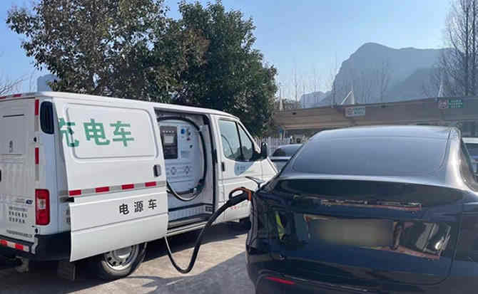 梅河口汽车搭电