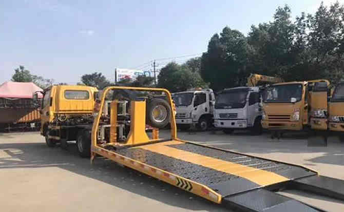 梅河口汽车中途维修案例