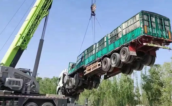 梅河口道路脱困救援案例