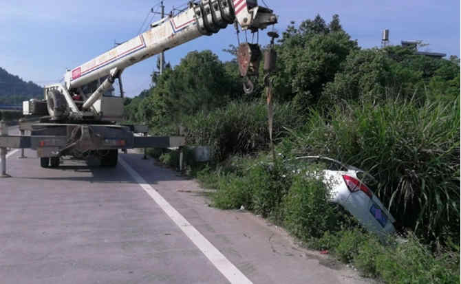 梅河口重载吊车救援 梅河口重载吊车救援
